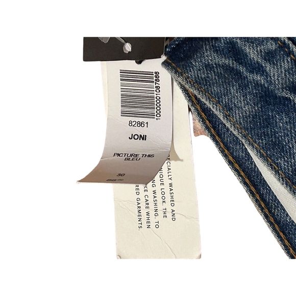 Aritzia Denim Forum The Joni Loose Shorts Size 30 Picture This Bleu 6"Inseam - Picture 3 of 5